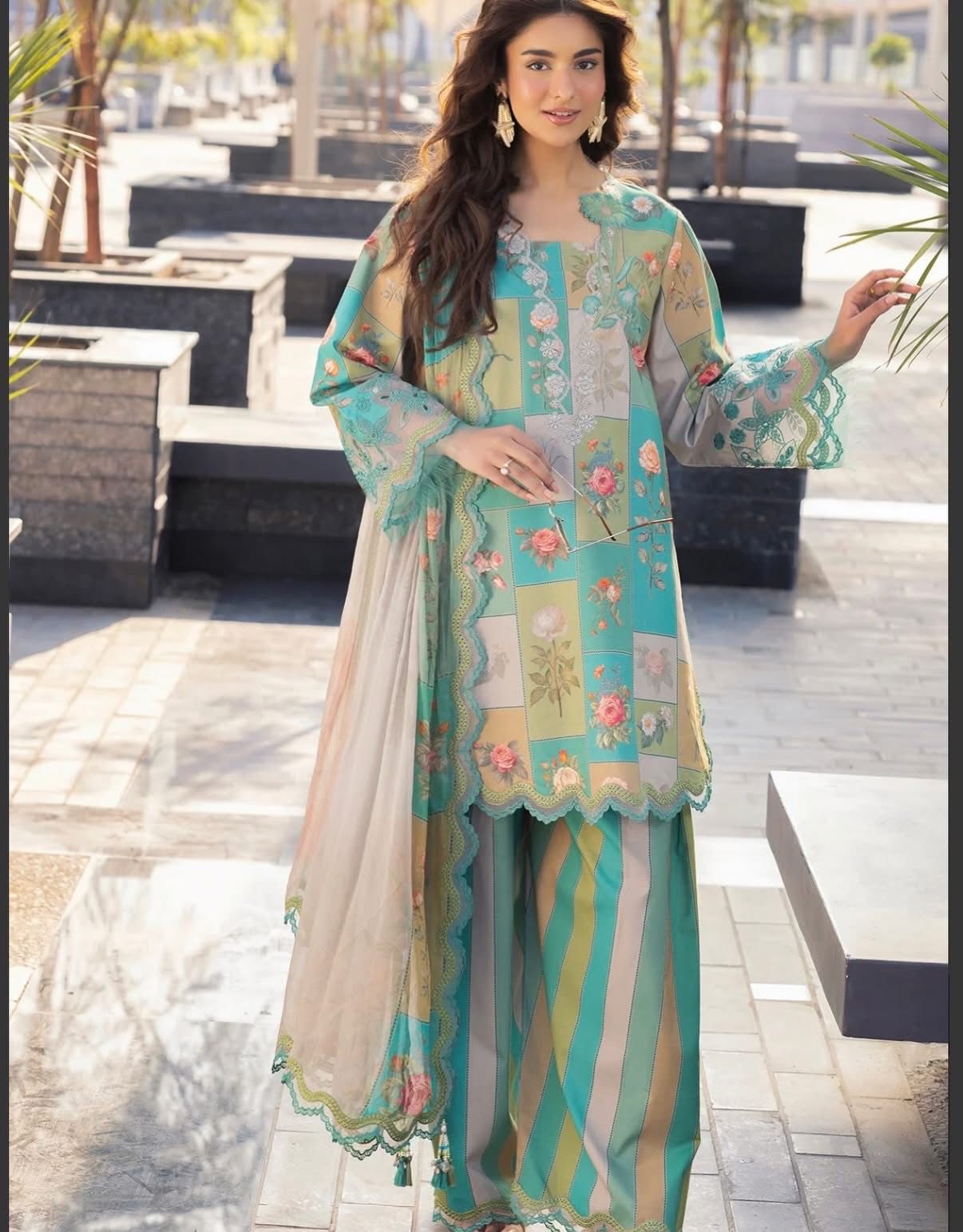 The Art of Pakistani Fashion: Tradition Meets Modernity